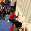 UGA Seniors sign the Wall